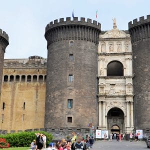 Sehenswürdigkeiten Neapel Castel Nuovo